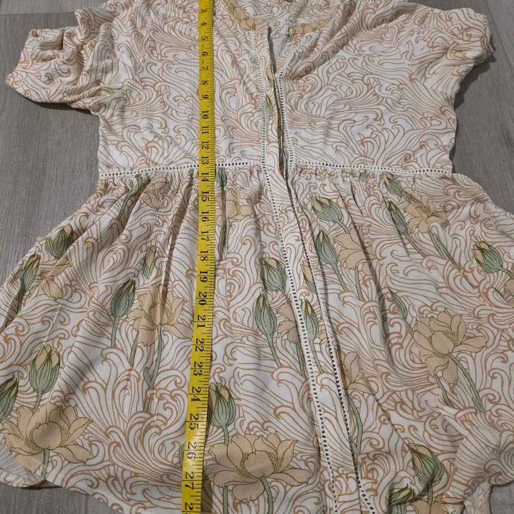 Anthro Akemi + Kin Floral Boho Blouse Cream Babydoll Top Size M - Picture 8 of 9